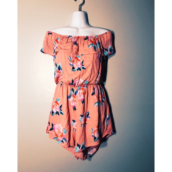 NWT LILY RAIN Off the Shoulder Romper 🧡💕 - Picture 2 of 3